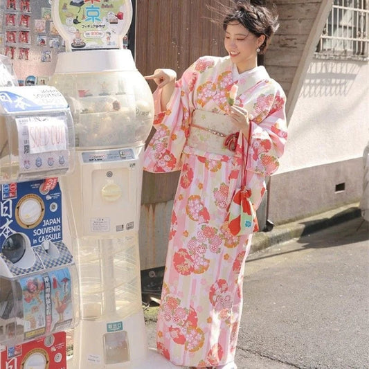 Kimono traditionnel japonais femme Fleurs roses Rose / Taille Unique