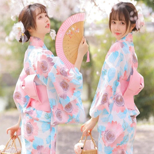 Kimono traditionnel japonais femme Pink Flowers Rose / Taille Unique